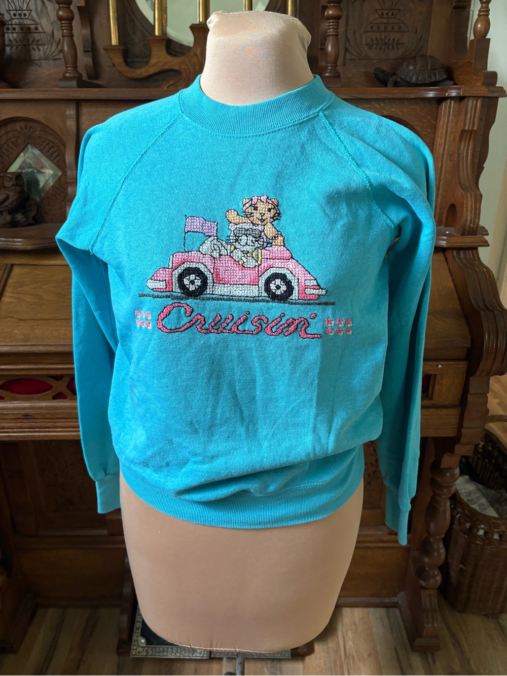 Vintage Retro Turquoise 'Cruisin' Graphic Sweatshirt